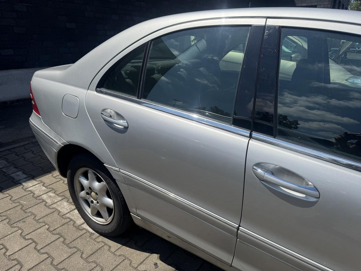 Mercedes C Klasse W203 original T&uuml;r hinten rechts 744 Brillantsilber Limousine Rohbau Bj.2001